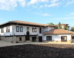 Pensión Guest House Epochs since 1871 (Lyaskovec, Bulgaria)