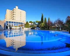 Khách sạn Hotel Des Bains Terme (Montegrotto Terme, Ý)