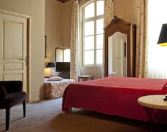 Khách sạn Hotel De L'Amphitheatre (Arles, Pháp)