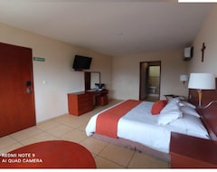 Hotel RS (Cordoba, Mexico)