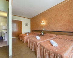 Khách sạn Hotel Marisol (Calella, Tây Ban Nha)