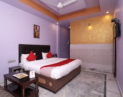 Khách sạn OYO 12490 Hotel Paradise Plaza (Haridwar, Ấn Độ)