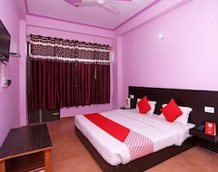 OYO 19406 Hotel Janta Palace (Almora, Hindistan)