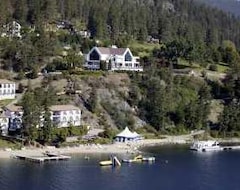 Khách sạn Lake Okanagan Resort (Kelowna, Canada)