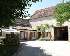 Toàn bộ căn nhà/căn hộ Maison De Caractère, Charme Confort Et Calme (Bresse-sur-Grosne, Pháp)