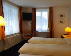 Hotel Weisses Kreuz (Bergün - Bravuogn, Switzerland)