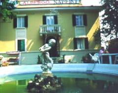 Khách sạn Hotel Ristorante Nappini (Lizzano in Belvedere, Ý)