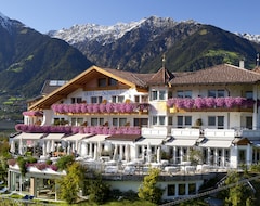 Hotel Schwefelbad - Schenna Resort (Schenna, Italy)