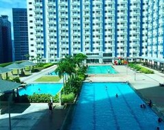 Otel Light Residences - Glady (Manila, Filipinler)