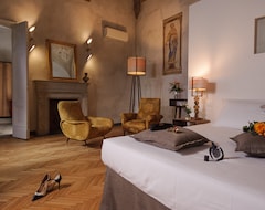 Hotel Lungarno Vespucci Charming Apartment (Florence, Italy)