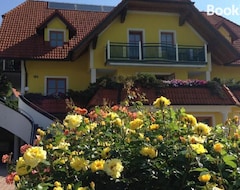 Bed & Breakfast Haus Rose, Fam. Schwarz (Wenigzell, Áo)