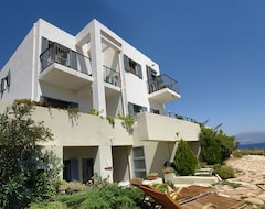 Entire House / Apartment Domatia me Thea Studios (Elafonisos, Greece)