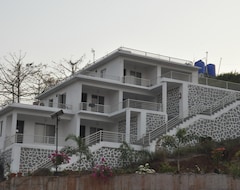 Resort Hotel Raj Cottage (Karjat, Ấn Độ)