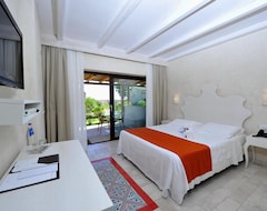 Hotel Paradise Resort (San Teodoro, Italy)