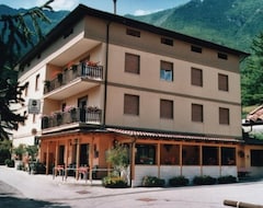 Khách sạn Hotel Passo Buole (Vallarsa, Ý)