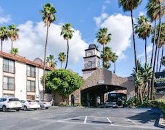 Radisson Suites Hotels Buena Park, CA (Buena Park, USA)
