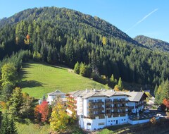 Otel Ganischgerhof Mountain Resort & Spa (Deutschnofen, İtalya)