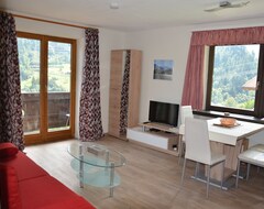 Hele huset/lejligheden Sunny Apartment With Spectacular Views And Skiing From October Til July (Kaprun, Østrig)