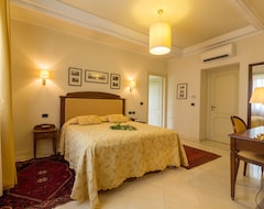Hotel Villa Jacopone Suites (Florence, Italy)