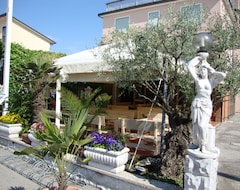 Hotel Villa Ginevra (Cavallino-Treporti, Italy)
