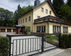 Hotelli Haus-Wiesenbaude-Fewo-2 (Bärenstein, Saksa)