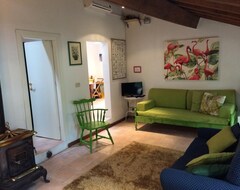 Toàn bộ căn nhà/căn hộ Appartamento Con Piscina Immersa Nel Verde (Cascina, Ý)