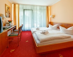 Khách sạn Hotel Goldener Fasan (Oranienbaum, Đức)