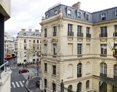 Hotel Adagio Access Paris Tilsitt (Paris, France)