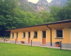 Casa rural Agriturismo Val Codera (Novate Mezzola, Ý)