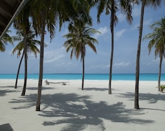 Lomakeskus Hondaafushi Island Resort (Hanimaadhoo, Malediivit)