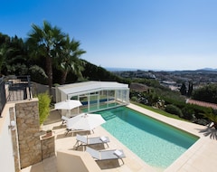 Otel Chambres d'hôtes & Spa Villa Stéphanie Cannes-Mougins (Mougins, Fransa)