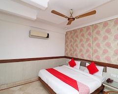Hotelli OYO 29051 Hotel Solitaire & Restaurant (Agra, Intia)