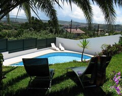 Casa/apartamento inteiro Sunny Apartment With Priv. Pool, Greater Lisbon. Familyfriendly. (Loures, Portugal)