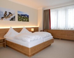 Hotel Garni Mössmer (St. Anton am Arlberg, Avusturya)