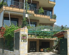 Căn hộ có phục vụ Nikolitsa Apartments (Lambiri, Hy Lạp)