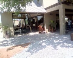 Entire House / Apartment Callies Game Lodge Safaris (Tsumeb, Namibia)