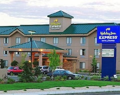 Khách sạn Holiday Inn Express Hotel & Suites Vernon, An Ihg Hotel (Vernon, Canada)