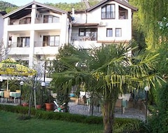 فندق Villa Klia (أوخريد, جمهورية مقدونيا الشمالية)