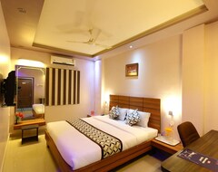 Hotel Adhavan Residency (Chennai, India)