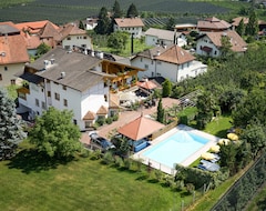 Khách sạn Hotel Fleuralp (Tscherms, Ý)
