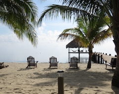 Maya Beach Hotel (Placencia, Belize)