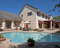 Otel Pinoak Cottage (Constantia, Güney Afrika)