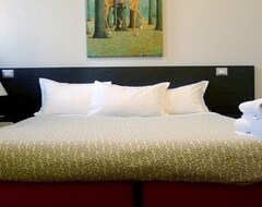 Hotel Mastroianni's Bed&Bistro (Parma, Italy)