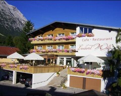 Khách sạn Landhotel Wolf (Leutasch, Áo)