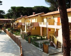 Khách sạn Hotel Il Poggio Dei Pini (Marina Romea, Ý)