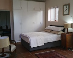 Otel Suites On 74 (Worcester, Güney Afrika)