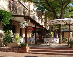 Hotel Logis - Aux Portes de Conques (Saint-Cyprien-sur-Dourdou, Francuska)