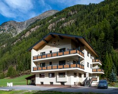 Hotel Top Apart Daniela (Sölden, Austria)