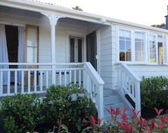 Koko talo/asunto The Old Bakery Cottage Located On The Waterfront. (Taipa-Mangonui, Uusi-Seelanti)