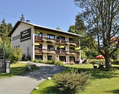 Hotelli Pension Weissbriach (Gitschtal, Itävalta)